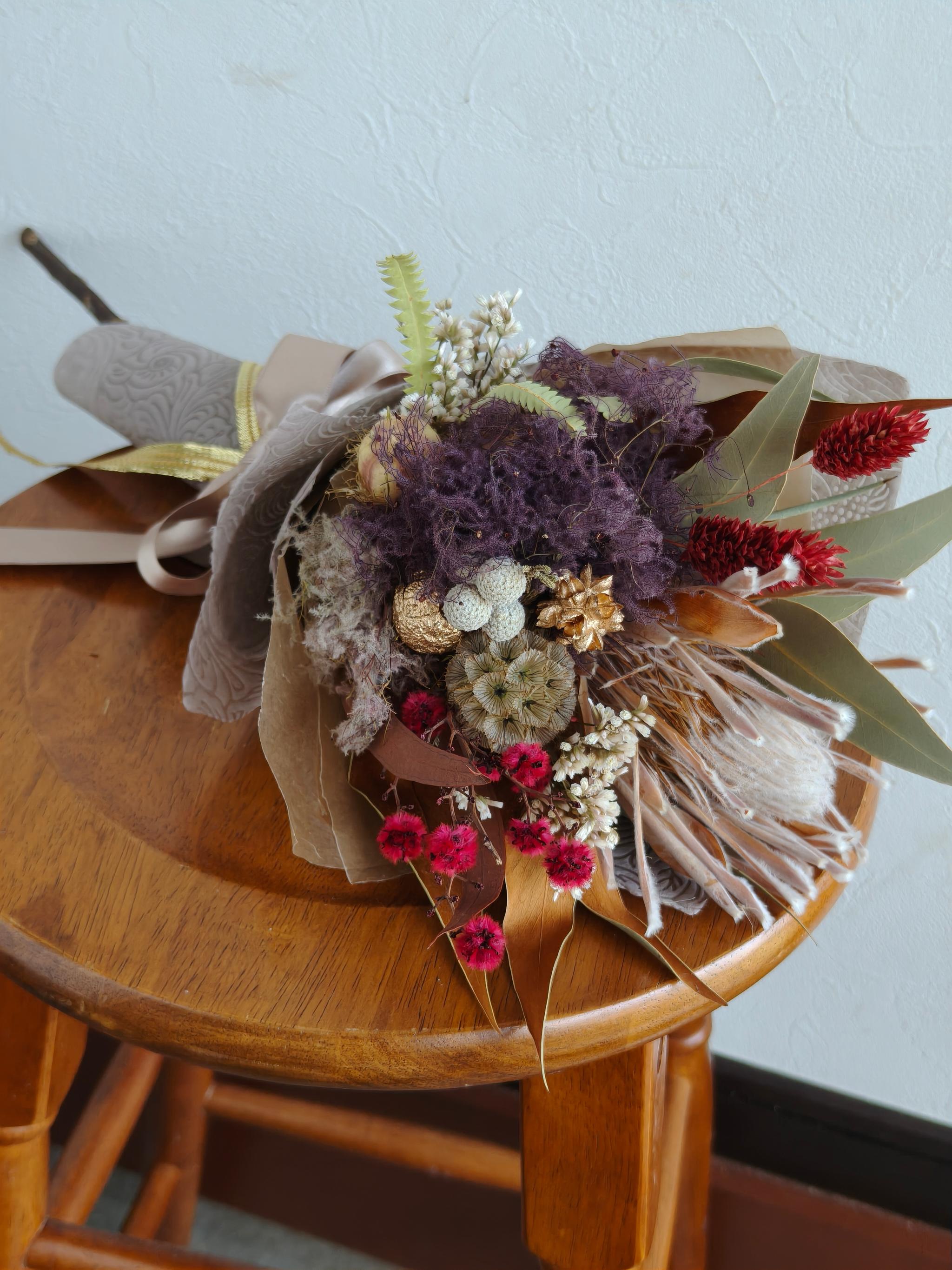 プロテアとスモークツリーのミニブーケスワッグ　壁掛けインテリア　ドライフラワー | 6枚目